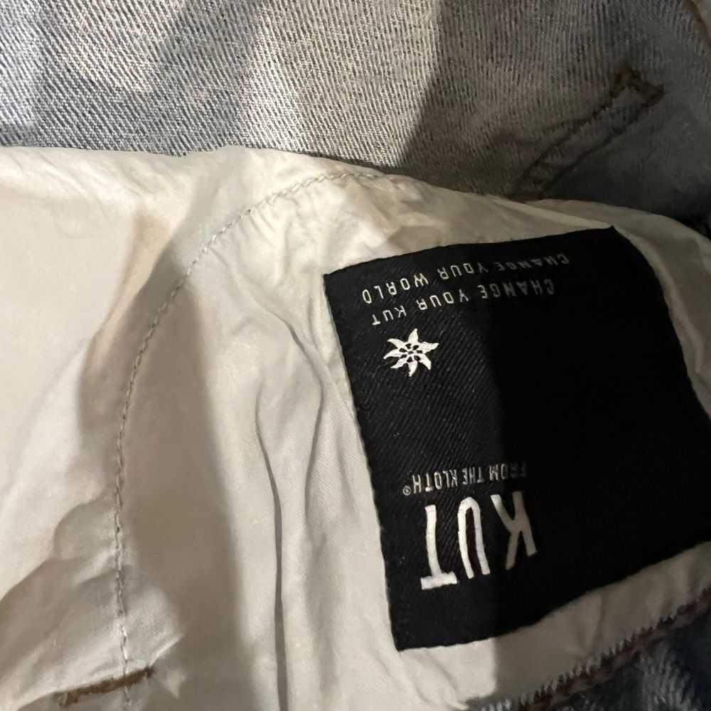 Kut from the kloth denim shorts size 10 - Picture 4 of 6